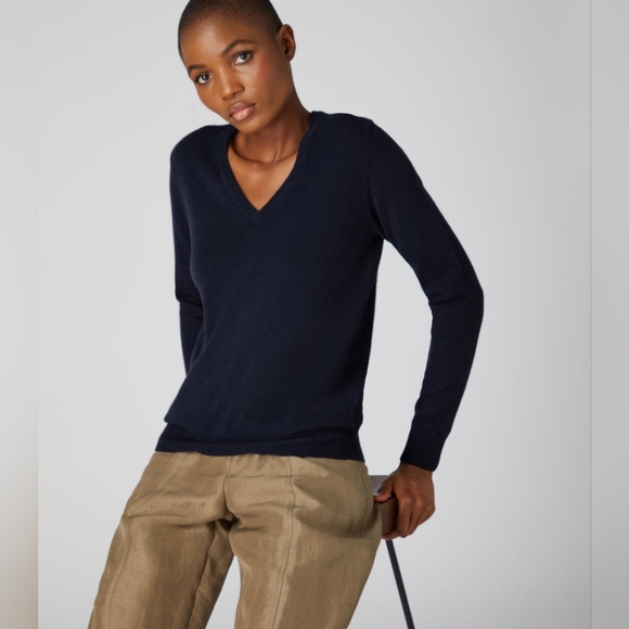 Judith & Charles Sweaters - Judith & Charles 100% Cashmere Navy Blue V-Neck Sweater L